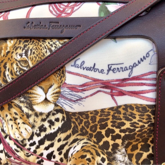 Salvatore Ferragamo Gancini Shoulder Bag Floral Animal Print Multi-Host Pick! - Picture 10 of 16
